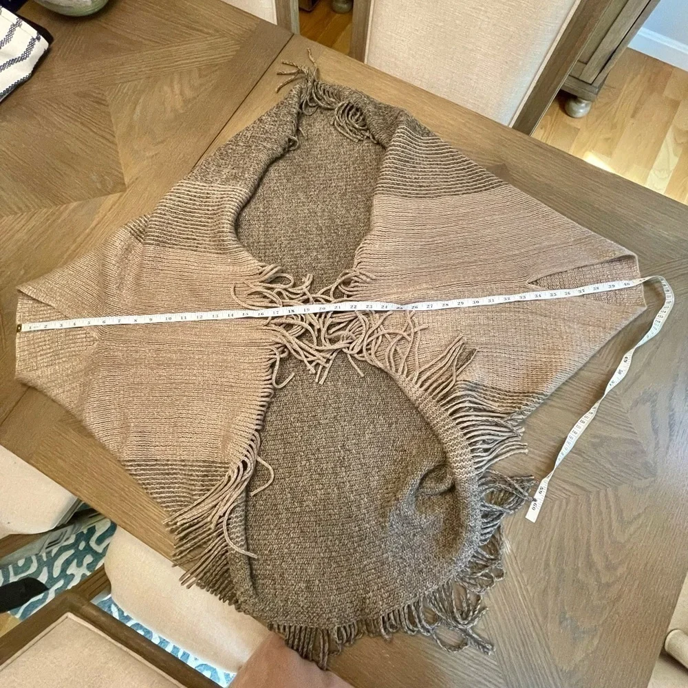 Ruggine Knit Fringe Poncho Shrug Wrap Taupe Brown Tan - Picture 12 of 12